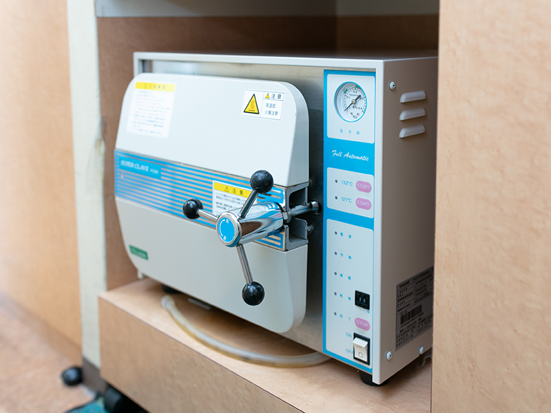 高圧蒸気滅菌機​